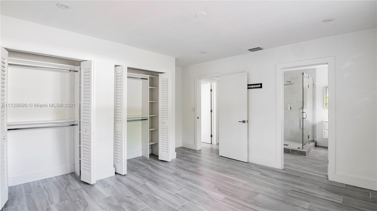 Building Photo - 10 Prospect Dr