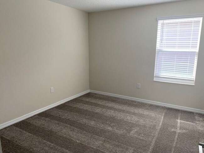 Building Photo - 1840 Ancestry Trl