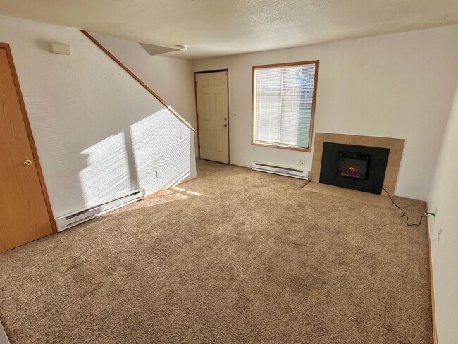 Building Photo - KOVSO01