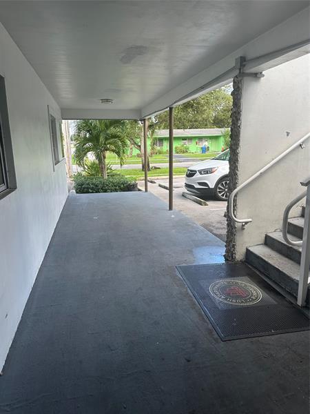 Building Photo - 1740 NW 60th Ave