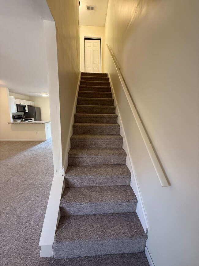 Building Photo - Convenient West Athens 2BD/2.5BA Townhome Minutes from UGA