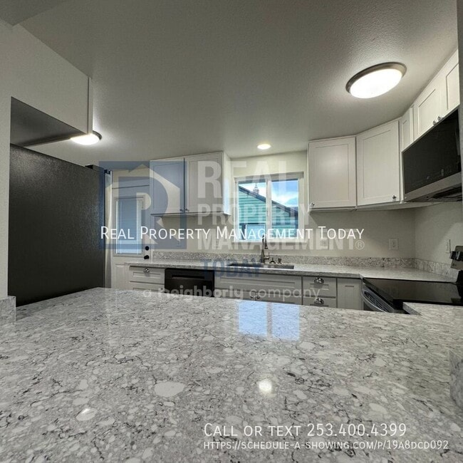 Building Photo - 1202 S 54th St