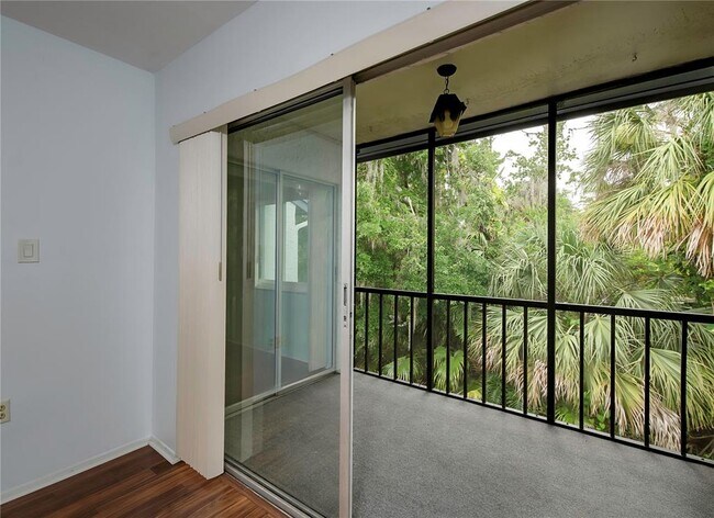 Building Photo - 120 Cypress Ln