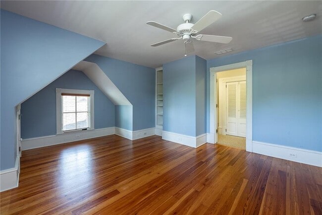 Building Photo - 765 Woodland Ave SE