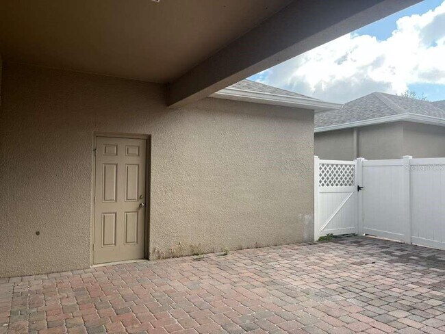 Building Photo - 12825 Gracehill LN