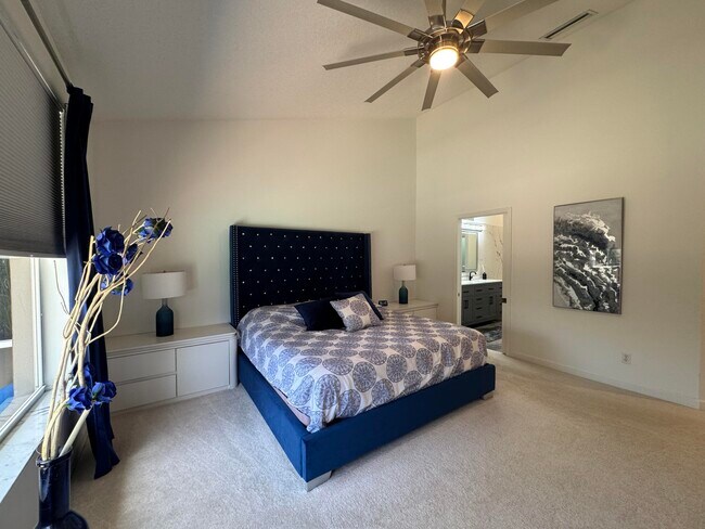Building Photo - 8561 Lawson Cir