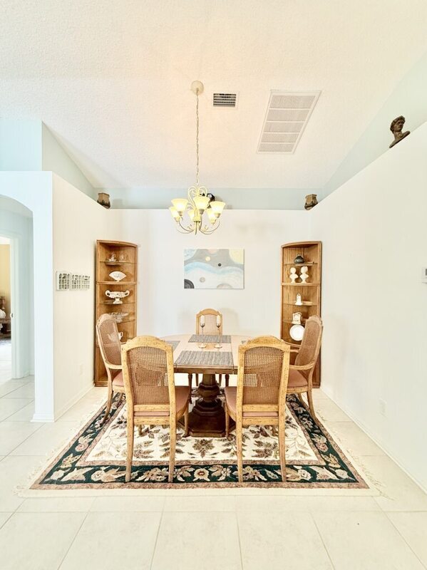 Building Photo - 854 Addison Dr NE