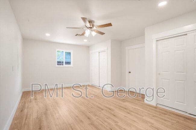 Building Photo - 1098 N 1900 W