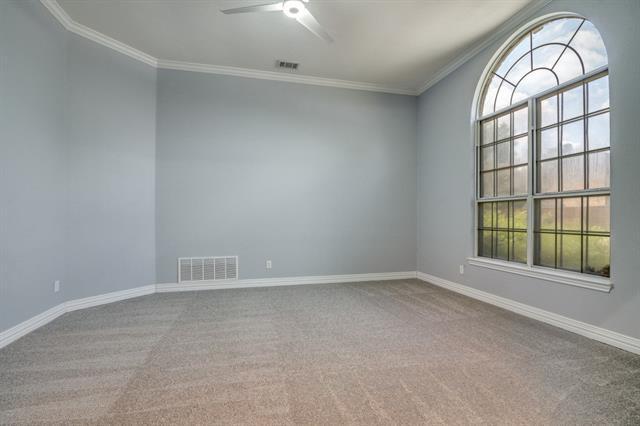 Building Photo - 4814 Clay Dr