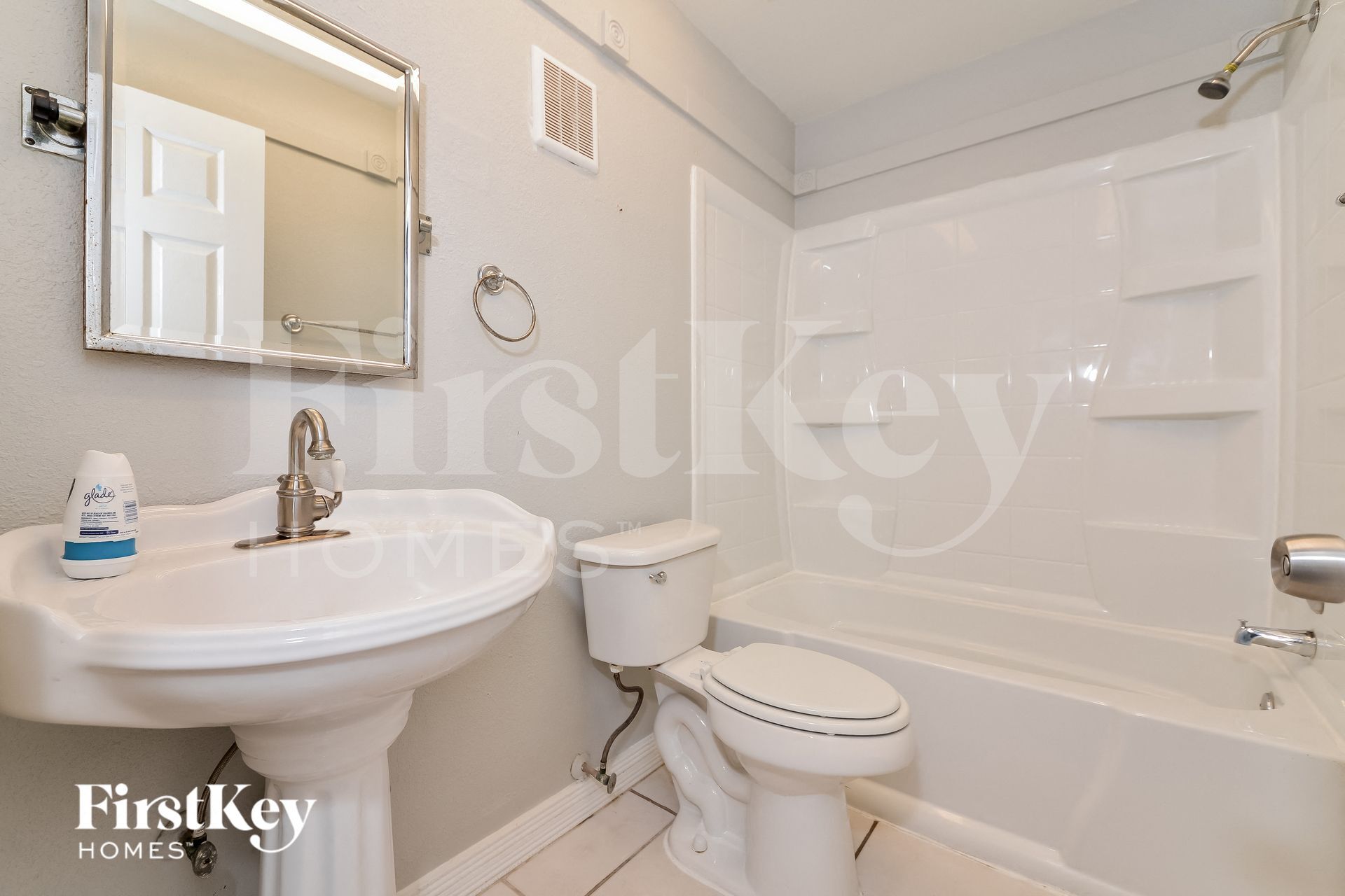 Building Photo - 3806 Southern Pkwy W