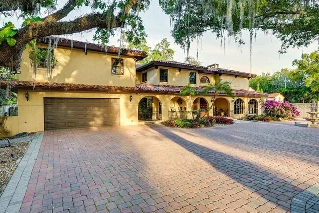 Building Photo - 12103 Brightwater Blvd