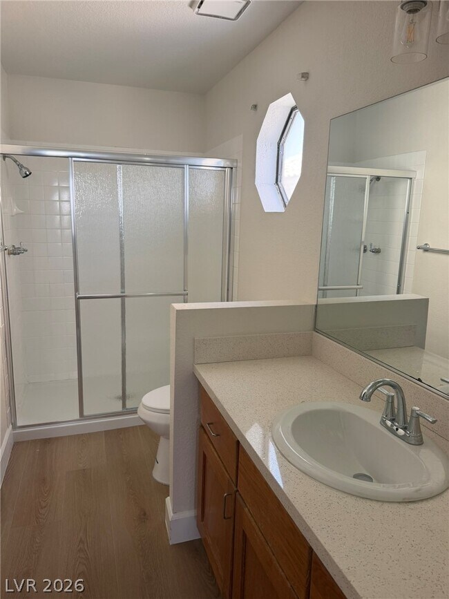 Building Photo - 2324 Chapman Hill Dr