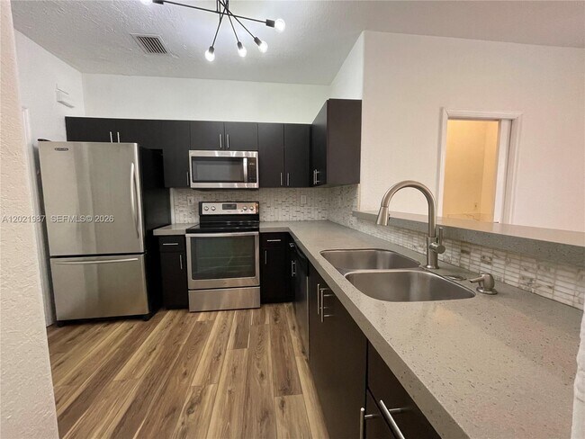 Building Photo - 3510 SW 170th Ave