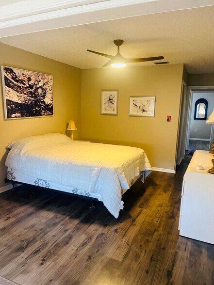 Building Photo - 416 Windrush Bay Dr