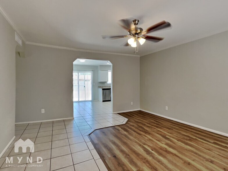 Building Photo - 11520 E Wier Ave