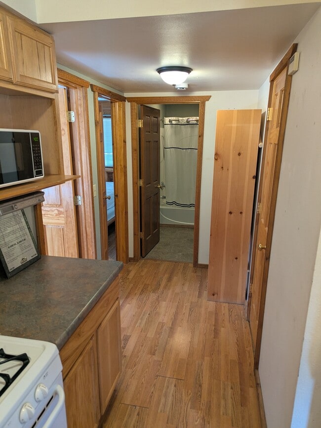 Building Photo - 725 Skatepark Court