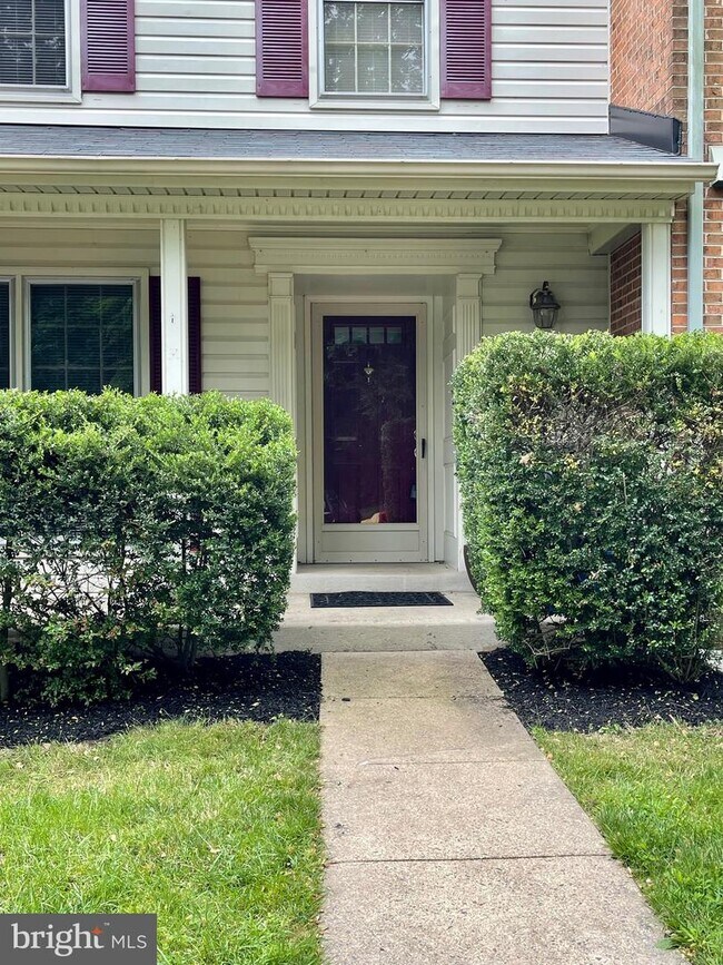 Building Photo - 5847 Rockdale Ct