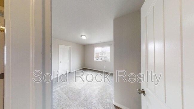 Building Photo - 10977 Quercia Cir
