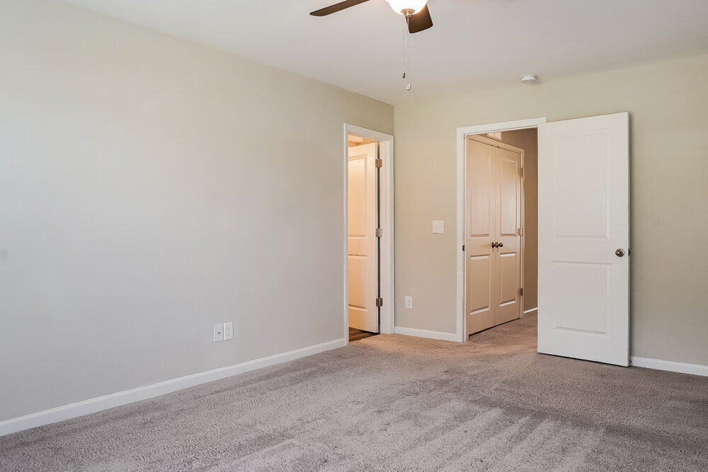 Building Photo - 544 Landing View Dr