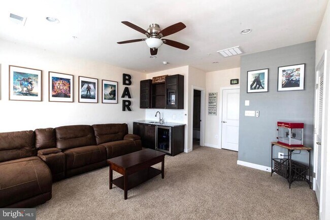 Building Photo - 409 Hydrangea Place