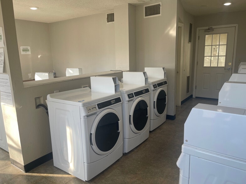 Laundry Facility - 210 Mt Hope Ct