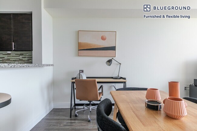 Building Photo - 987 SW 37th Ave