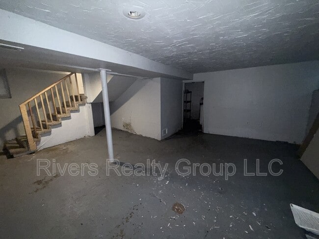 Building Photo - 4280 7th St