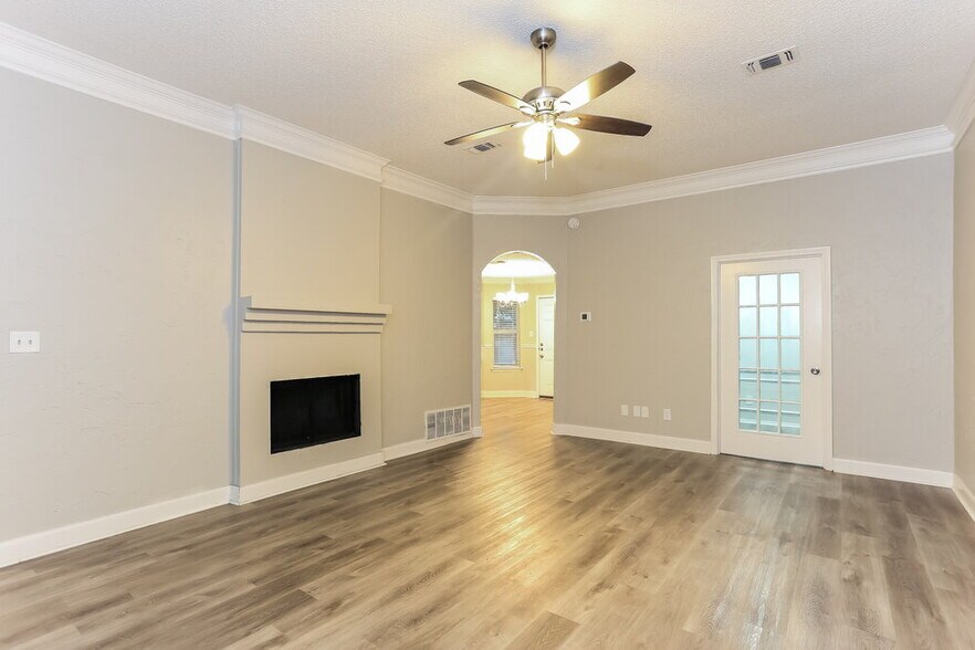 Building Photo - 6507 Stetter Dr