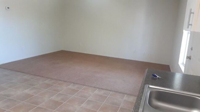 Building Photo - 610 24th St