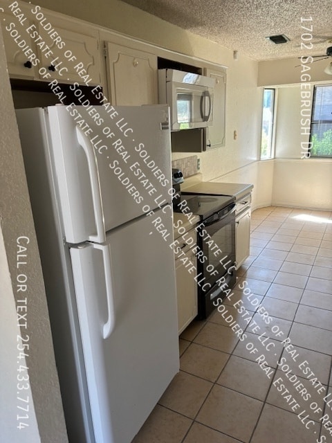 Building Photo - 1702 Sagebrush Dr