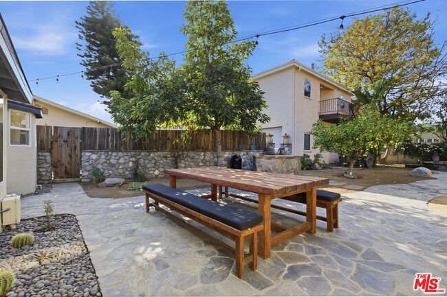 Building Photo - 4837 Gentry Ave