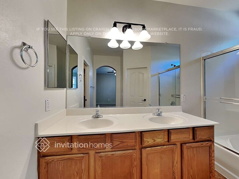 Building Photo - 7348 W Beverly Rd