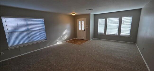 Building Photo - 3037 Bradford Park Dr