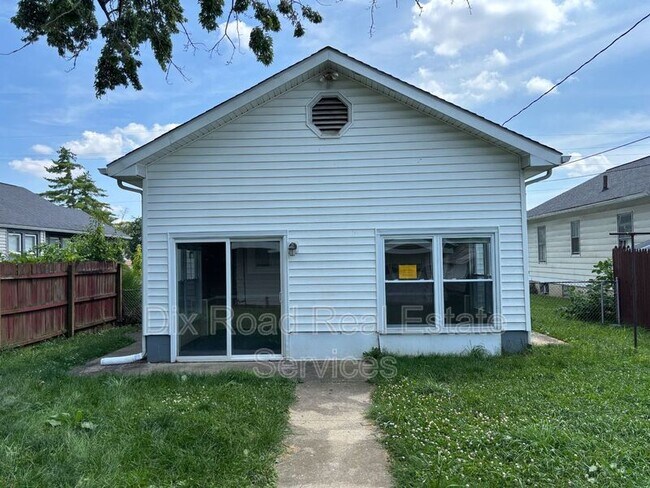 Building Photo - 708 Webster Ave