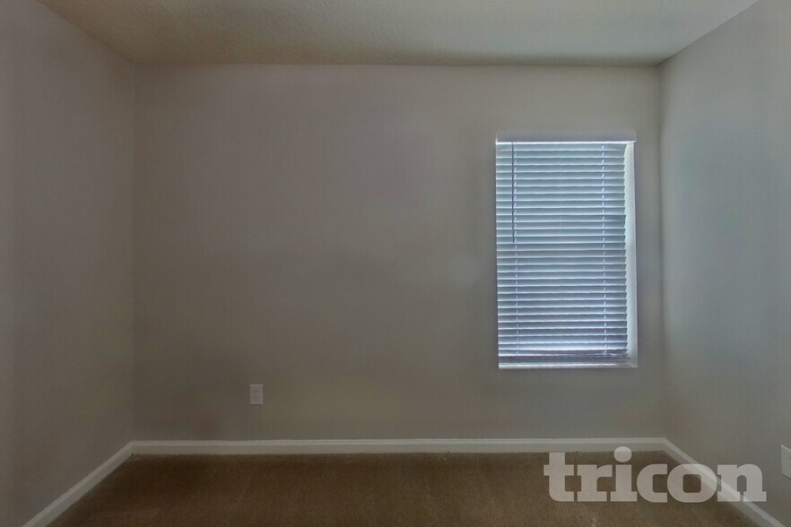 Building Photo - 87 Marisco Way