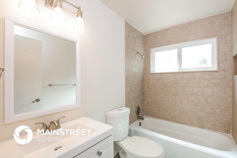 Building Photo - 18901 E Kent Cir