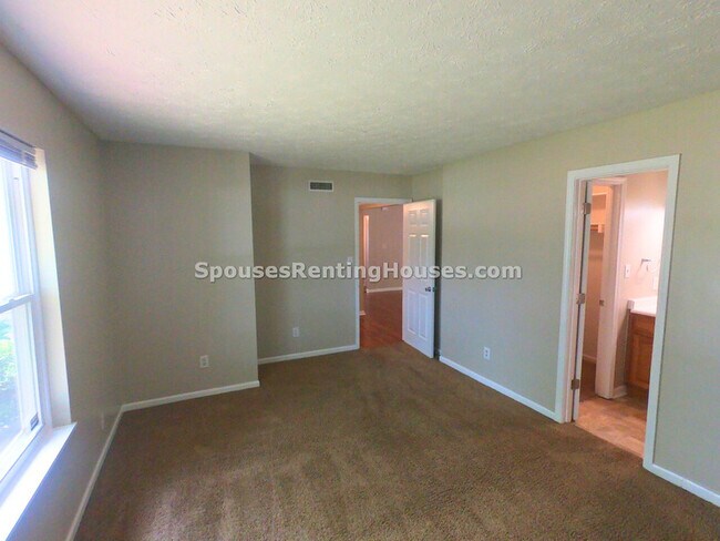 Building Photo - 7648 Camberwood Dr