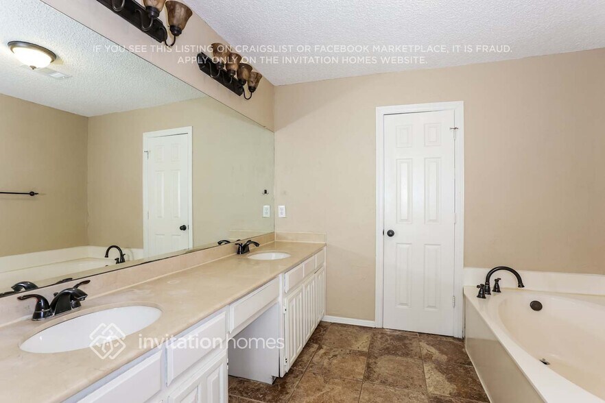 Building Photo - 1409 Fairhaven Dr