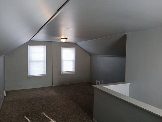 Building Photo - 12648 Mettetal St