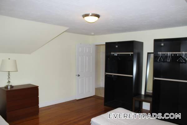 Building Photo - 161 Union St