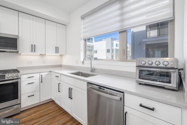 Building Photo - 3101 Riseview Ln