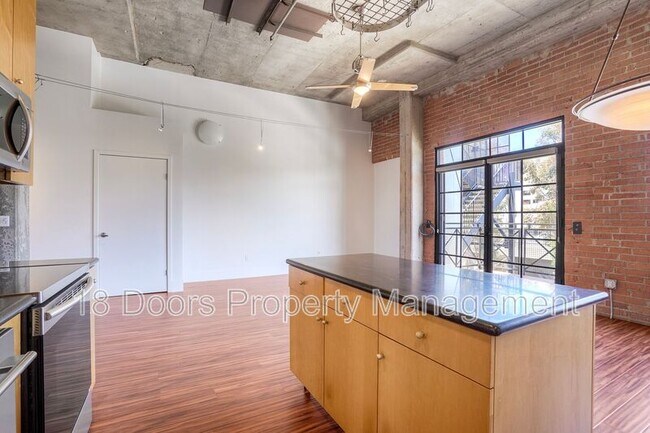 Building Photo - 3940 7th Ave