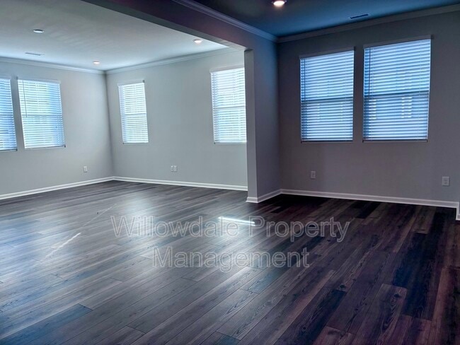 Building Photo - 514 Light Oak Wy