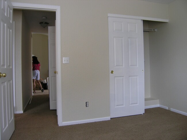 Building Photo - 5723 Prairie Cir