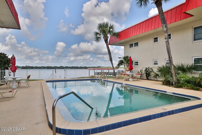 Building Photo - 2711 N Halifax Ave