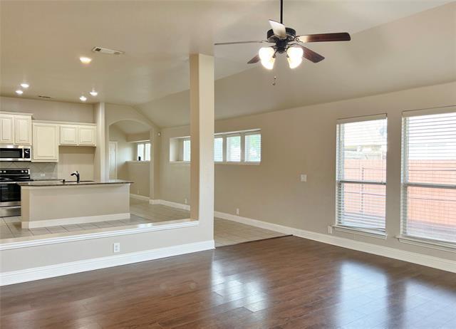 Building Photo - 6613 Meadow Glen Dr