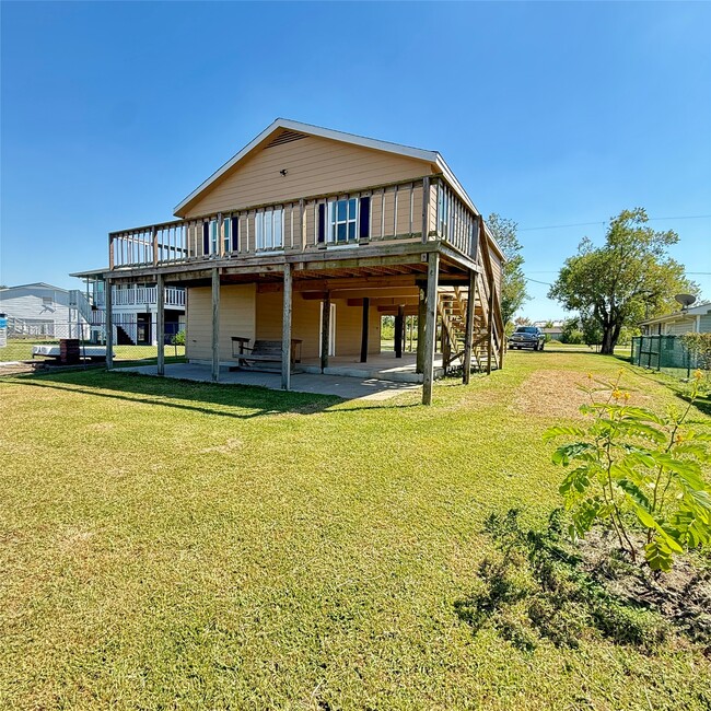 Building Photo - 143 Bastrop Bayou Dr