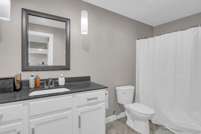 Building Photo - 6315 Rockaway Dr