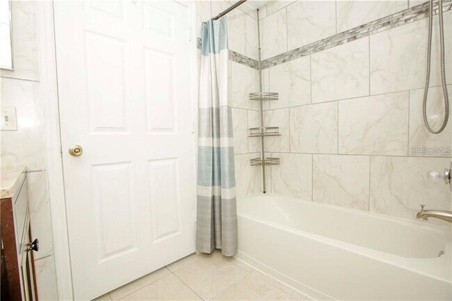Building Photo - 13037 Mulberry Park Dr