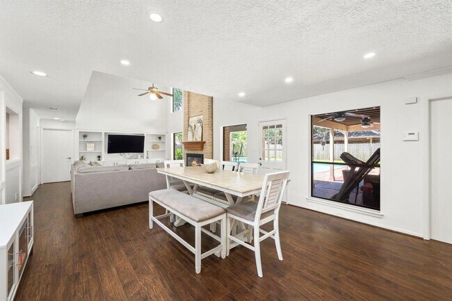 Building Photo - 1903 Fawn Way Ct